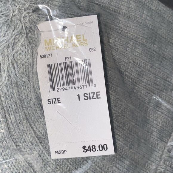 Michael Kors Gray Beanie with Pom OS NWT - Picture 2 of 3
